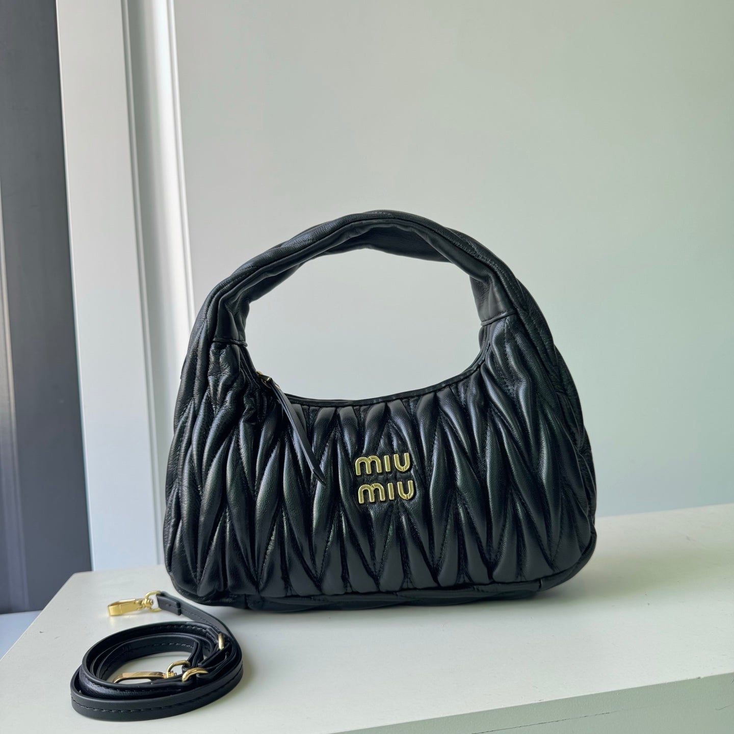 B1P46A120 Popular leather bag（29x24x10cm）
