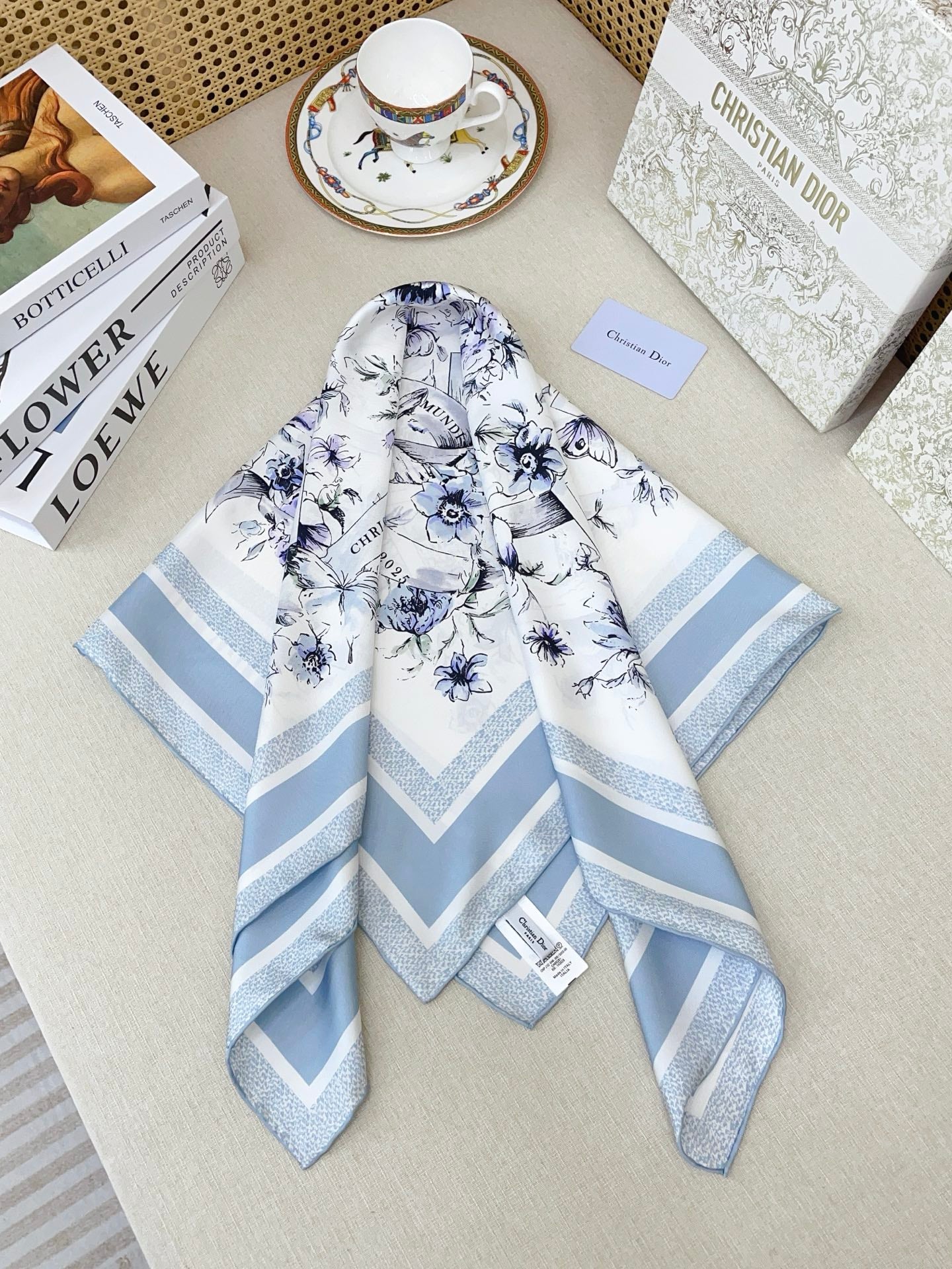 W1N36D27 Popular Silk Scarve