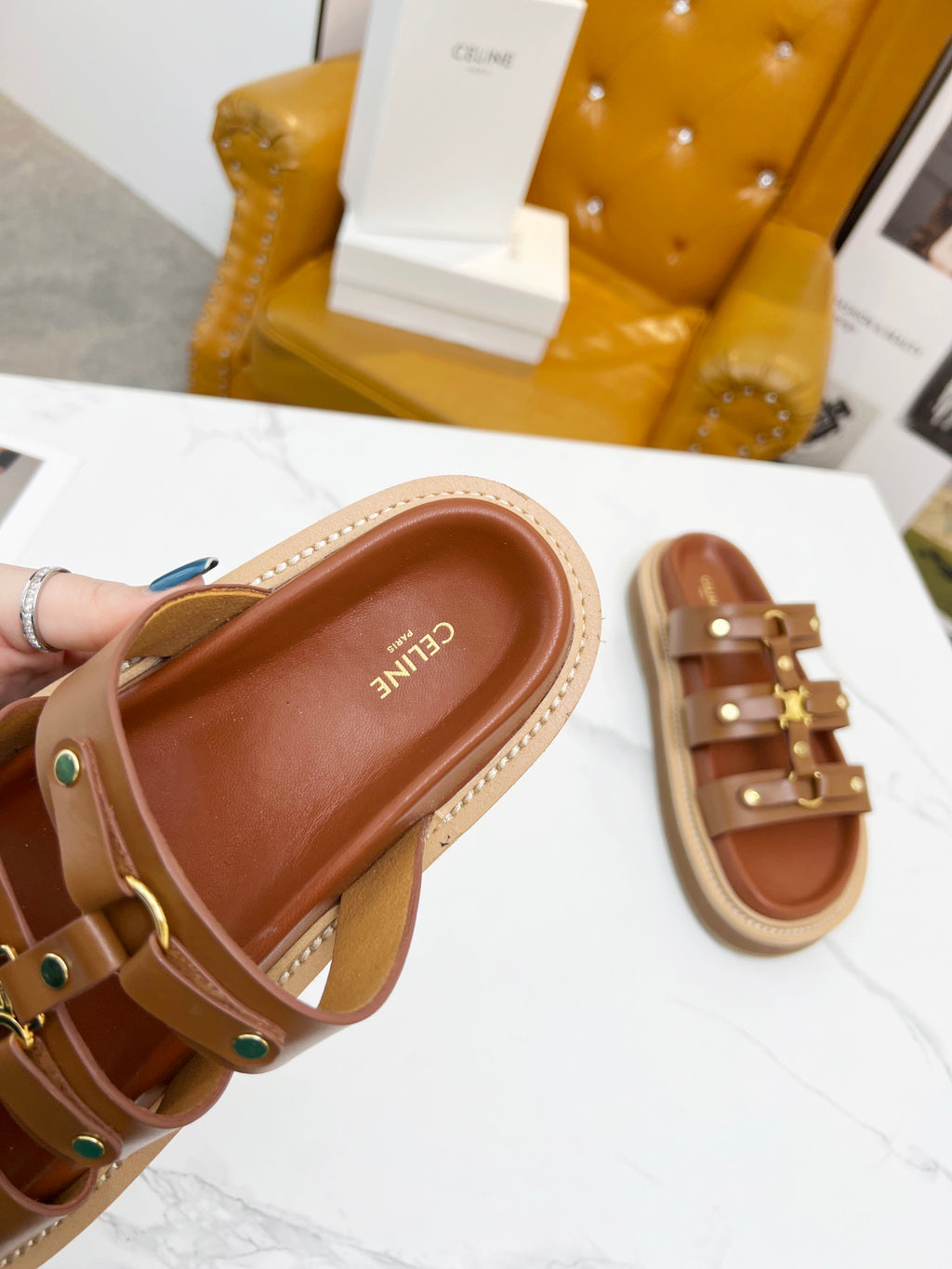Z2R45N1  Popular leather shoes 