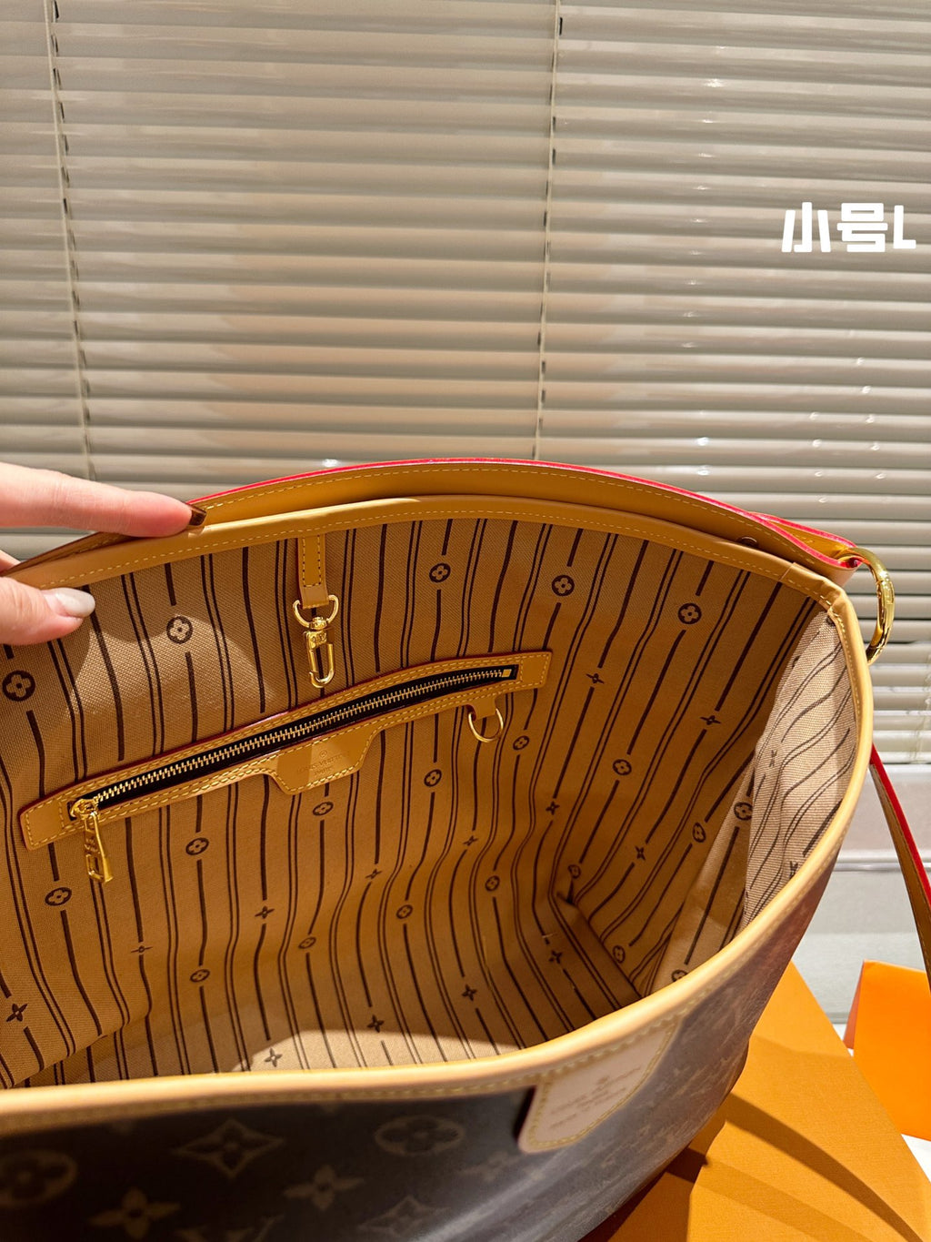 B6X103E227 Popular  leather bag 