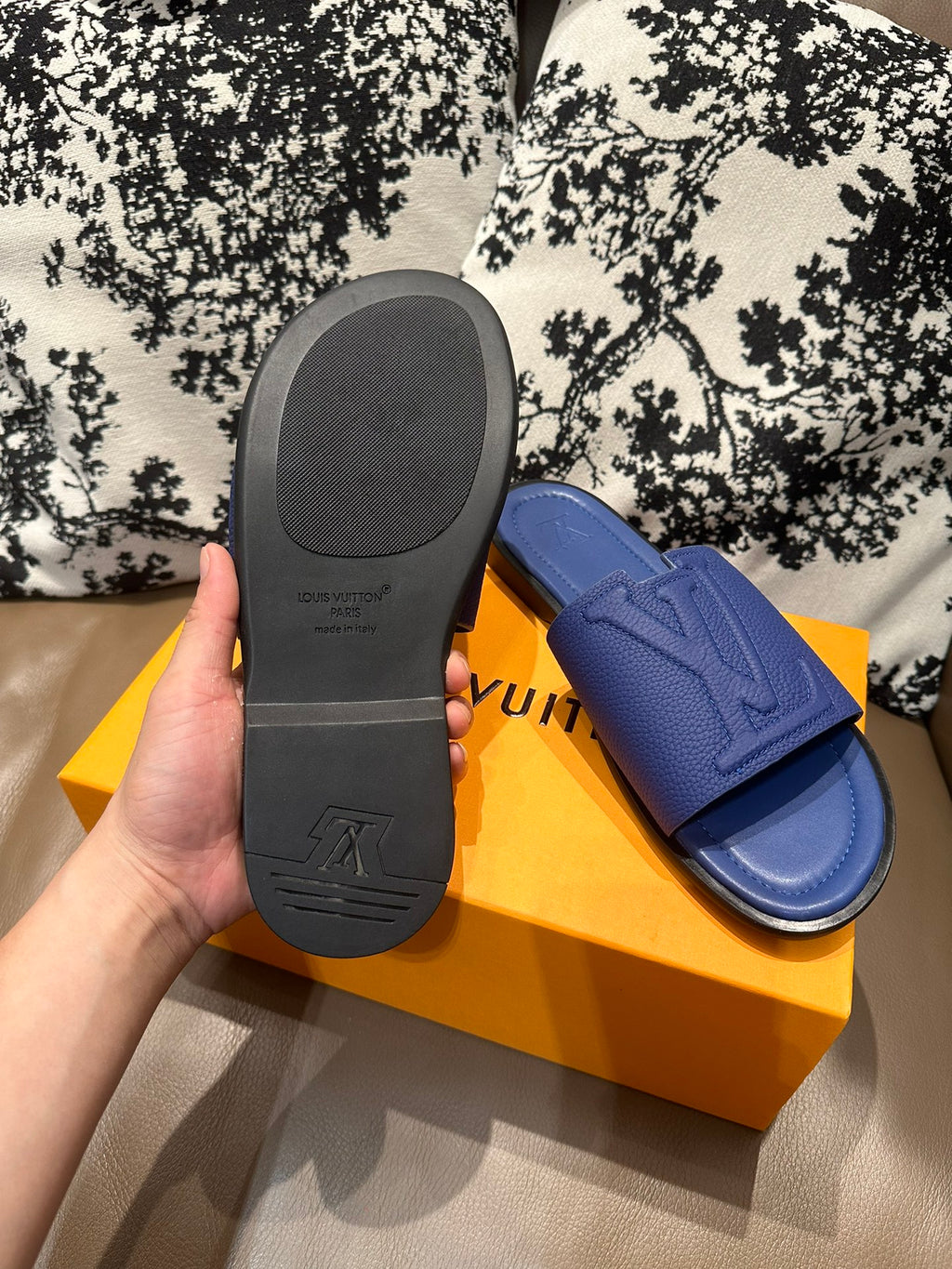 Z2Z85E25  Popular leather Shoes
