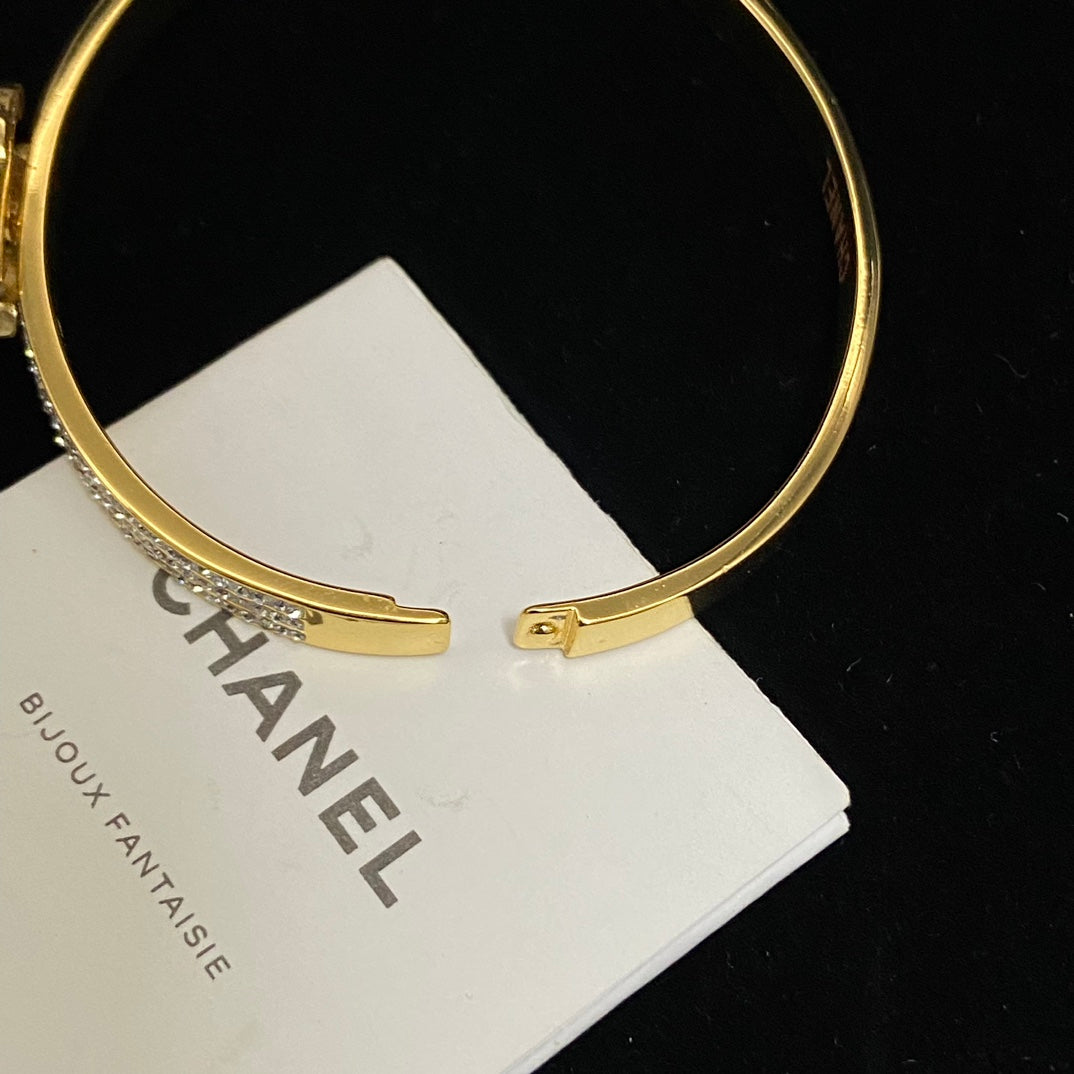 X1Q85C72K  Popular Bracelets