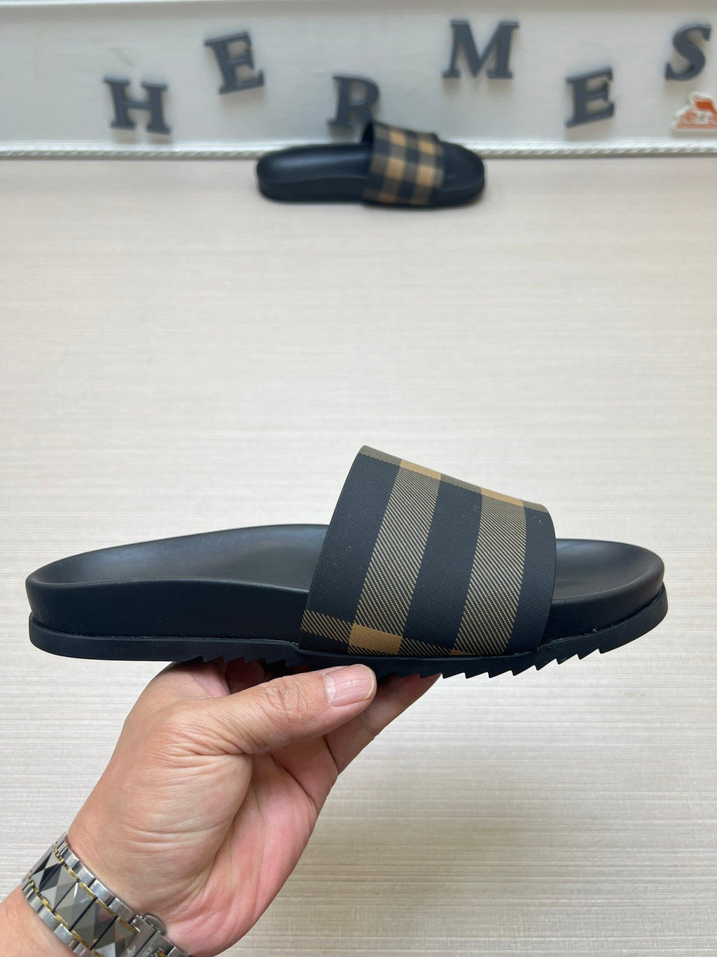 Z5ZR119 Popular slippers