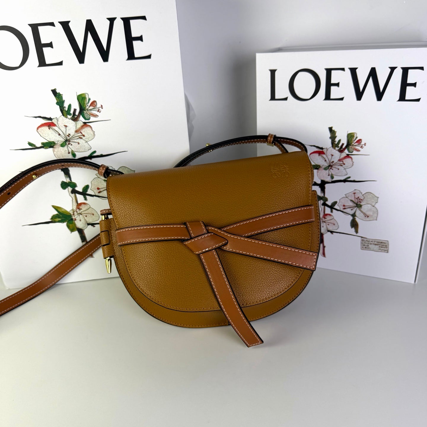 B1R76A27 Popular  leather bag