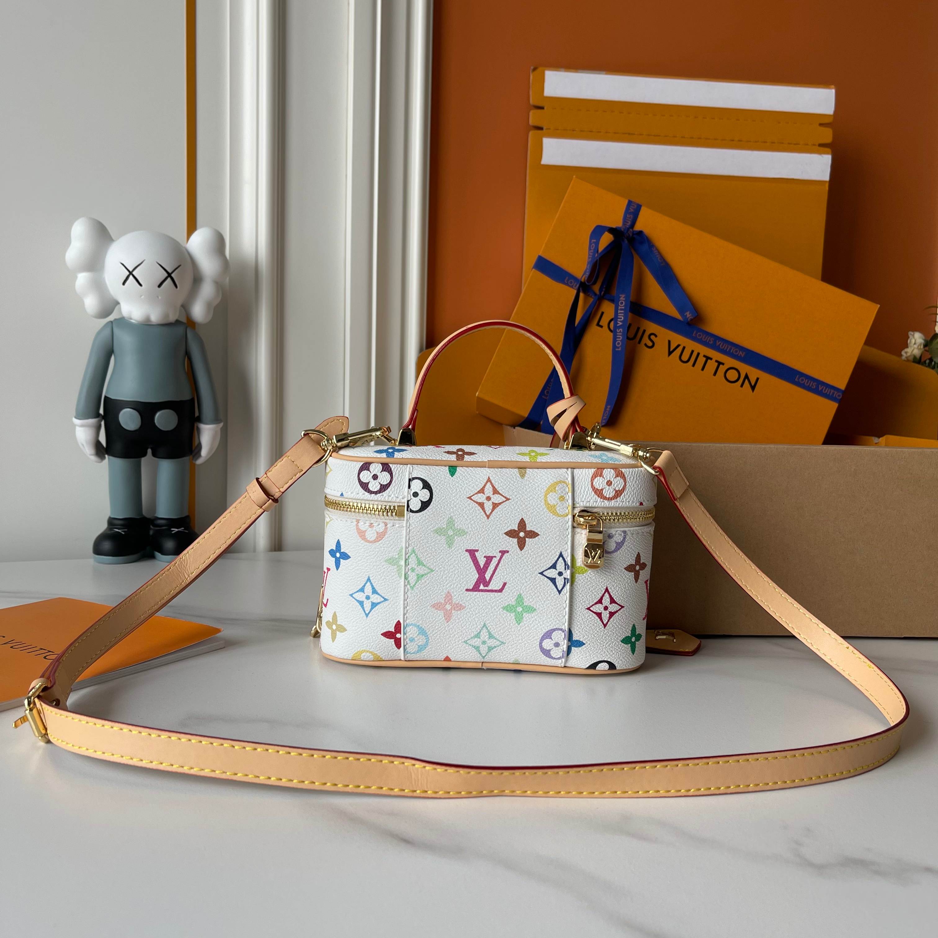 B1N55E79 Popular  leather bag