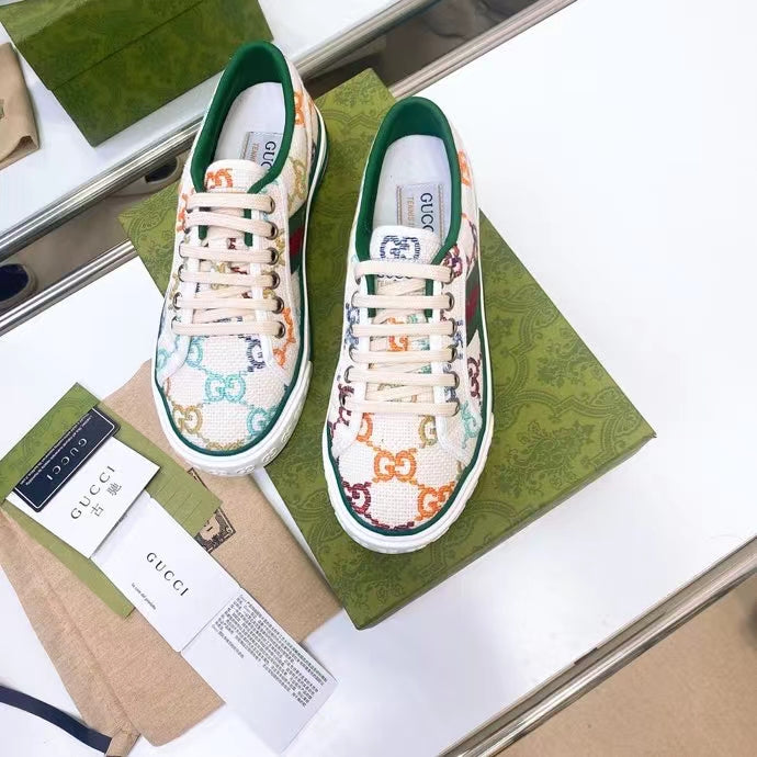 Z2YB49 Popular shoes