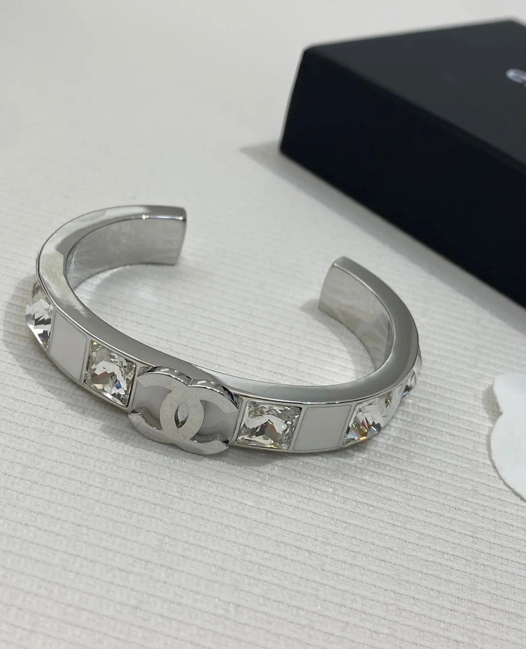 X1Q85C76K  Popular Bracelets