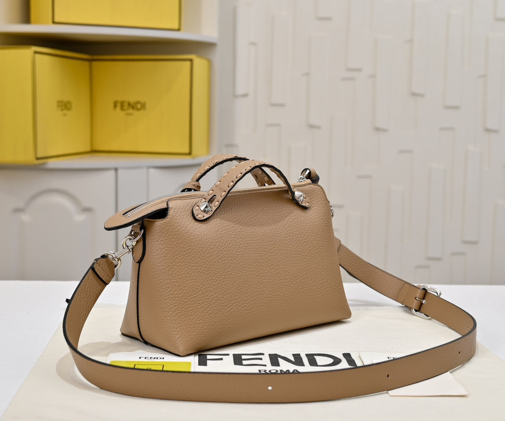 B1W35F109 Popular  leather bag