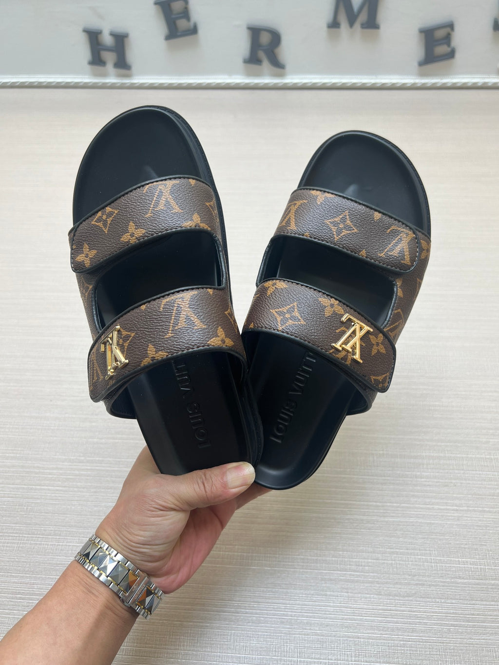 Z5ZE11 Popular slippers