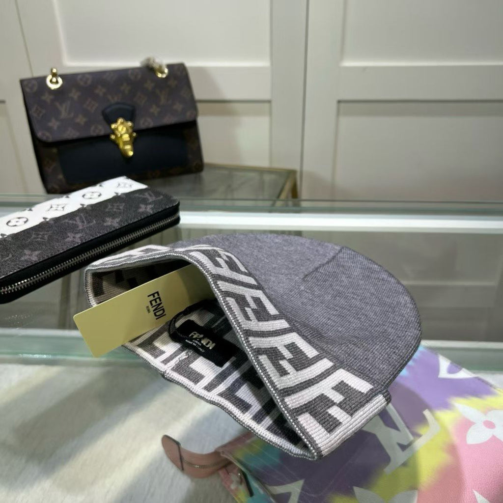 M1R86F32 Popular hats