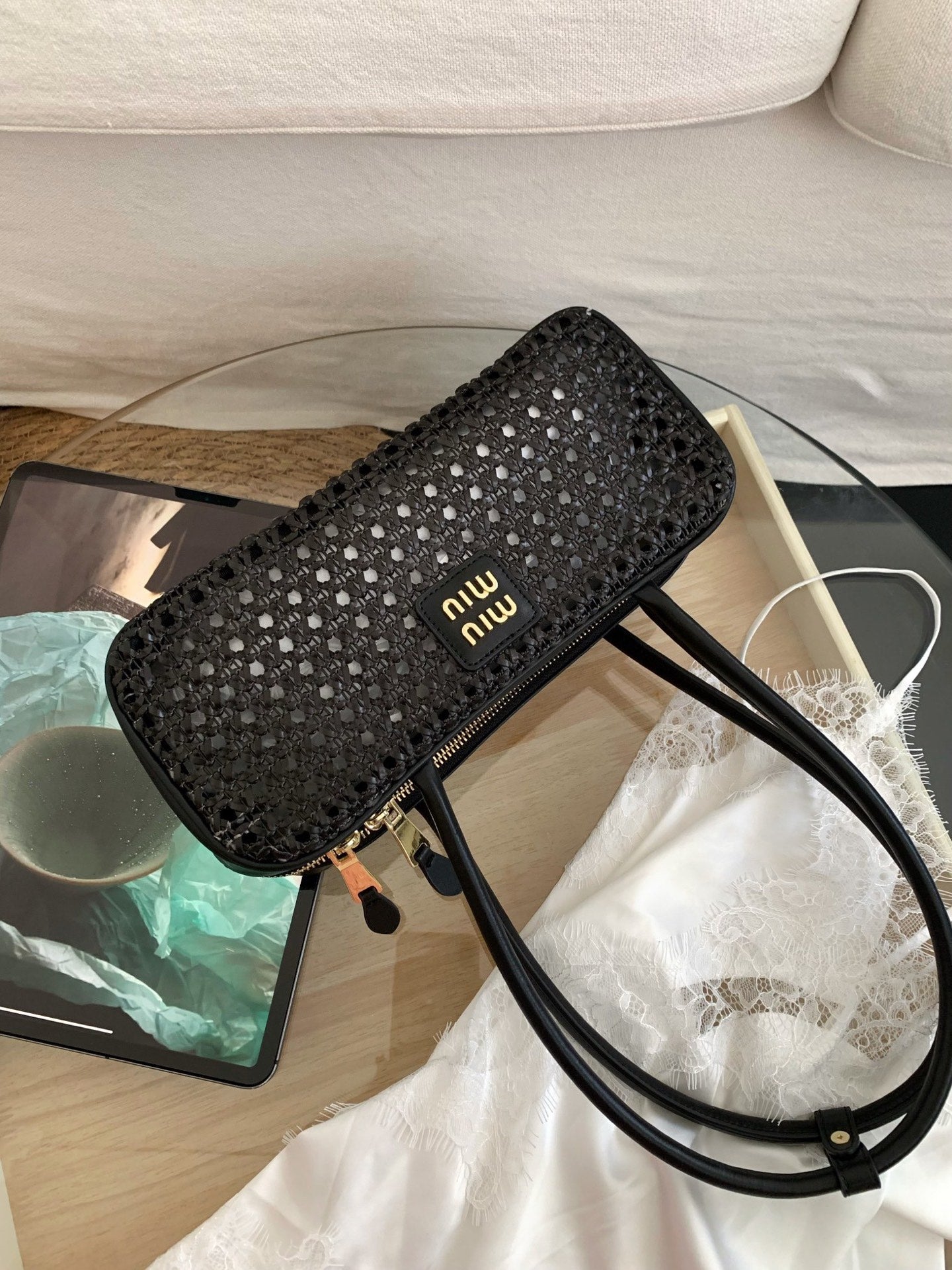 B1P36A51 Popular woven bag