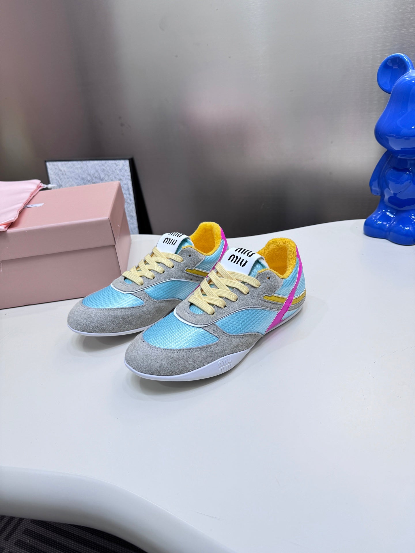 Z1Q105A352 Popular Shoes