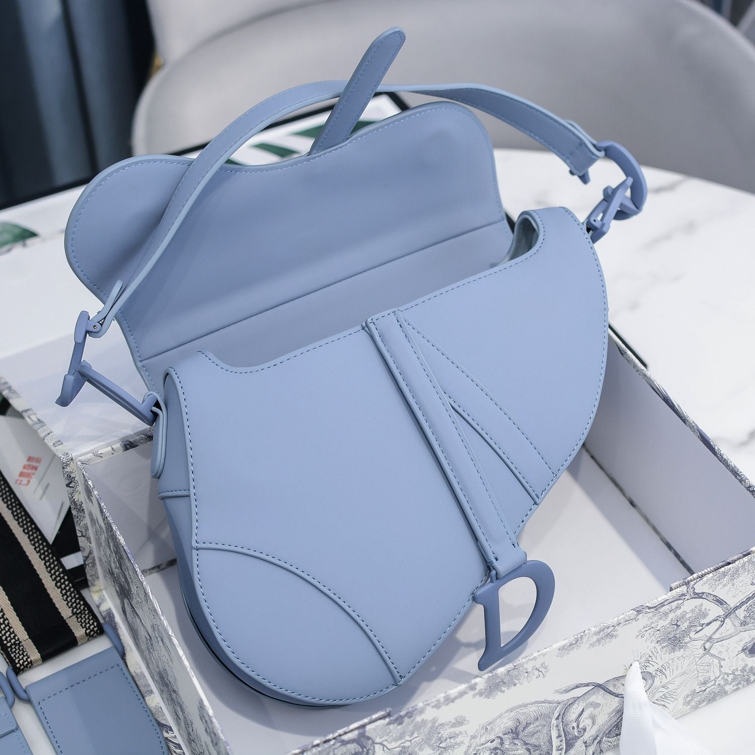 B5X111D10 Popular   leather bag 