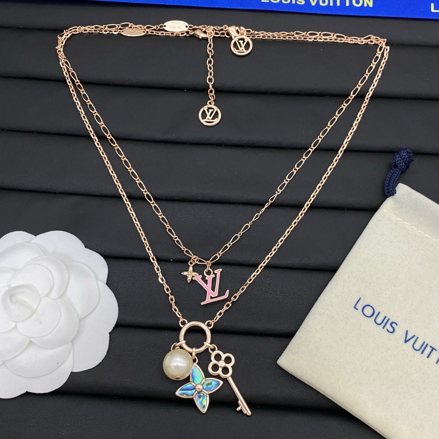 X1Q85E15X Popular Necklace