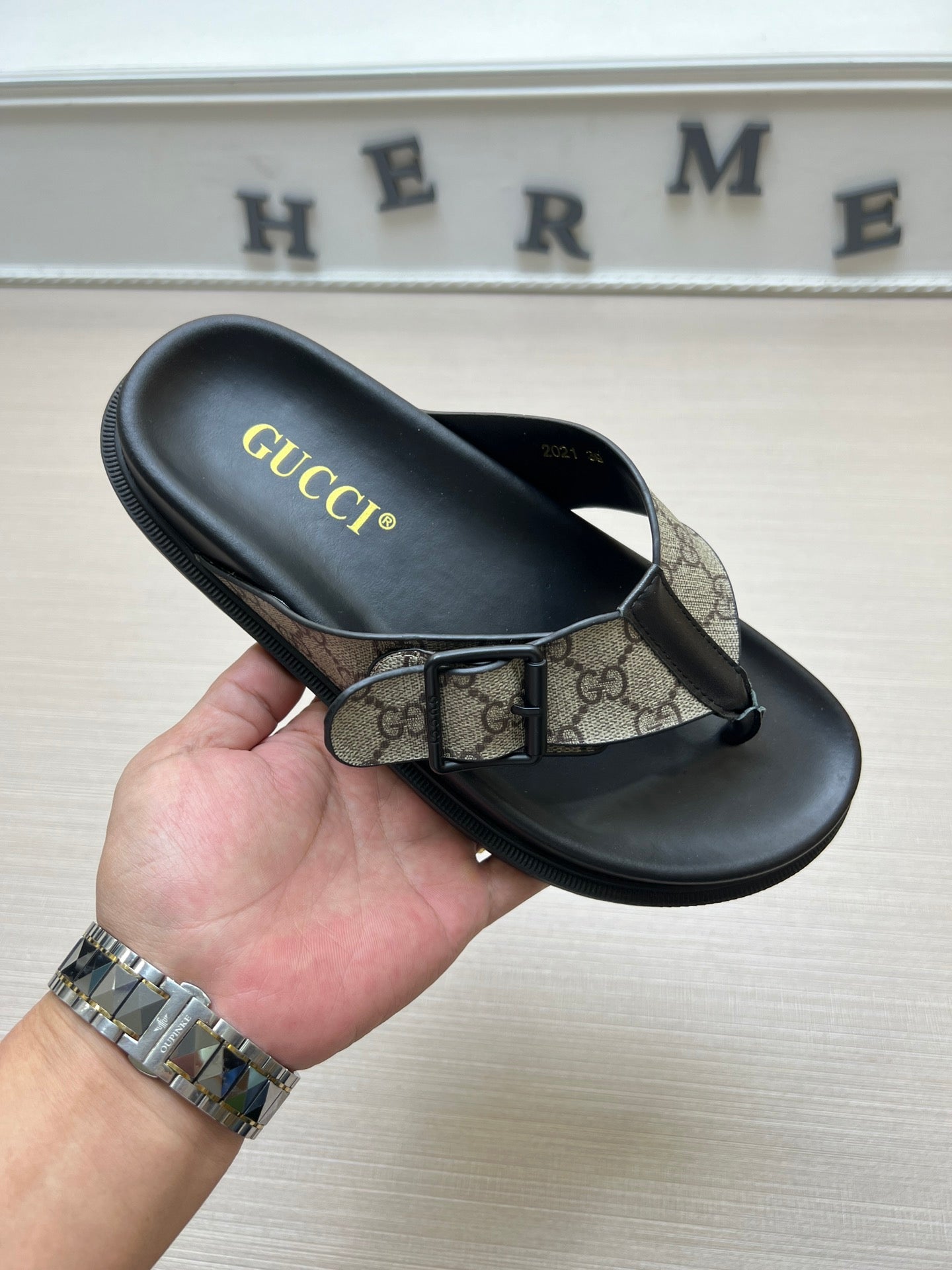 Z5ZB90 Popular slippers