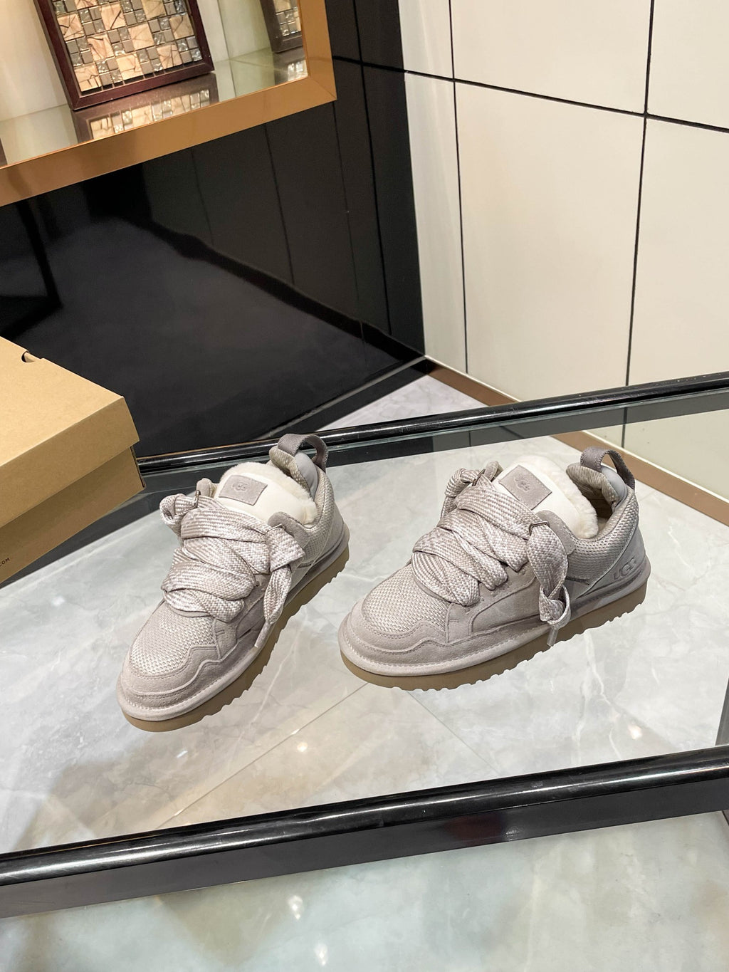 Z2Q105U262 Popular high-quality Shoes