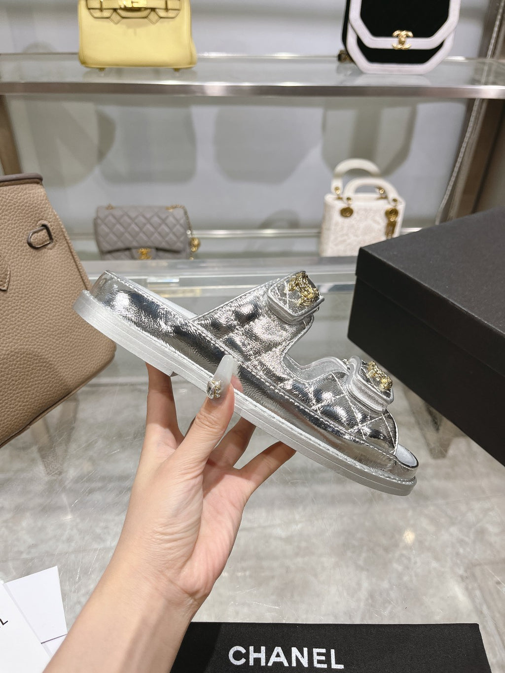 Z2R45C9  Popular leather shoes
