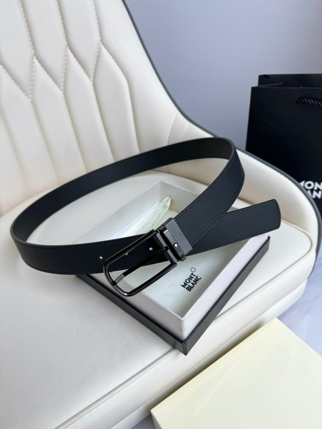 P1R55A235 Popular   High quality belt With full package