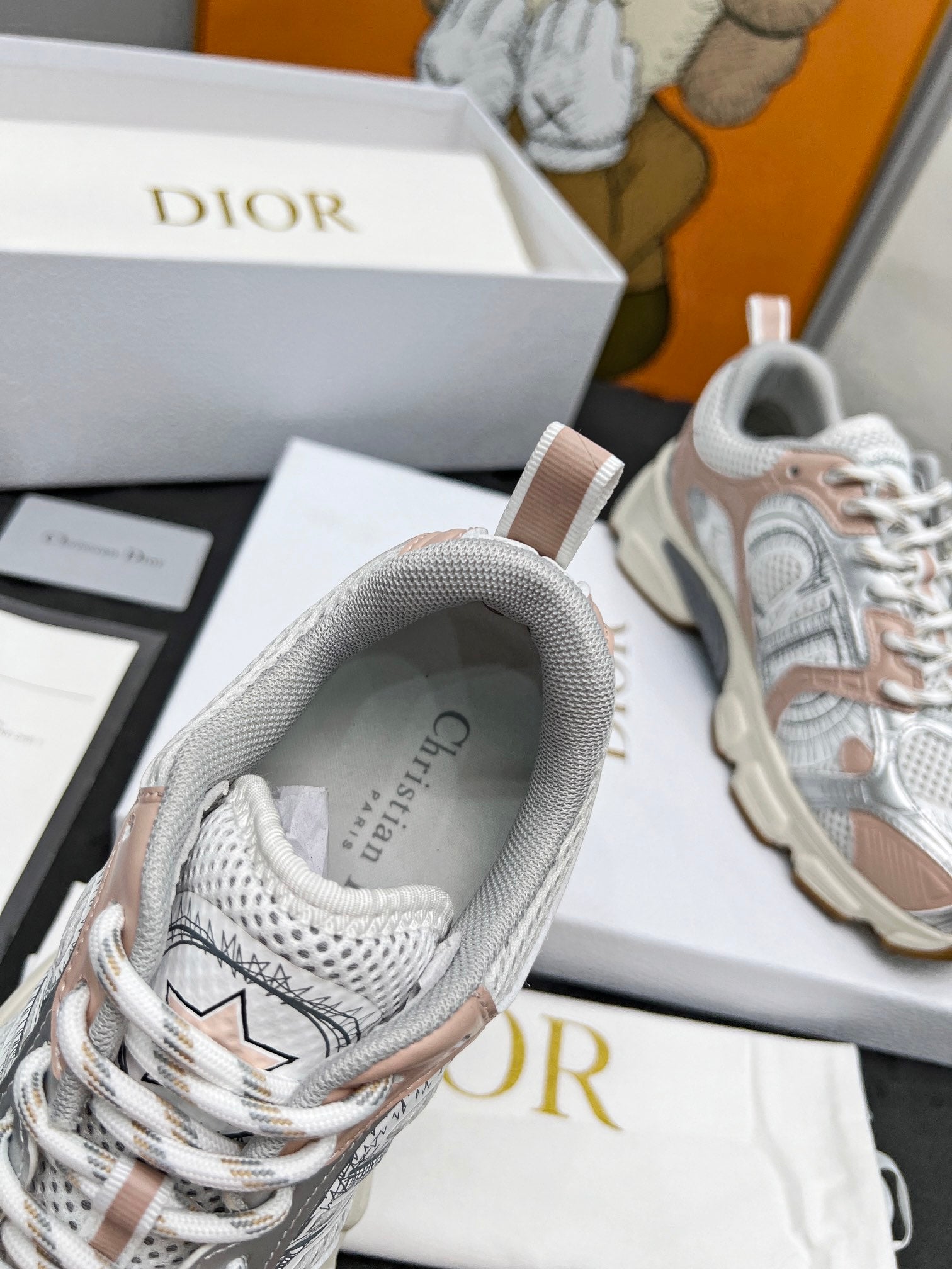 Z2Q105D311 Popular high-quality Shoes