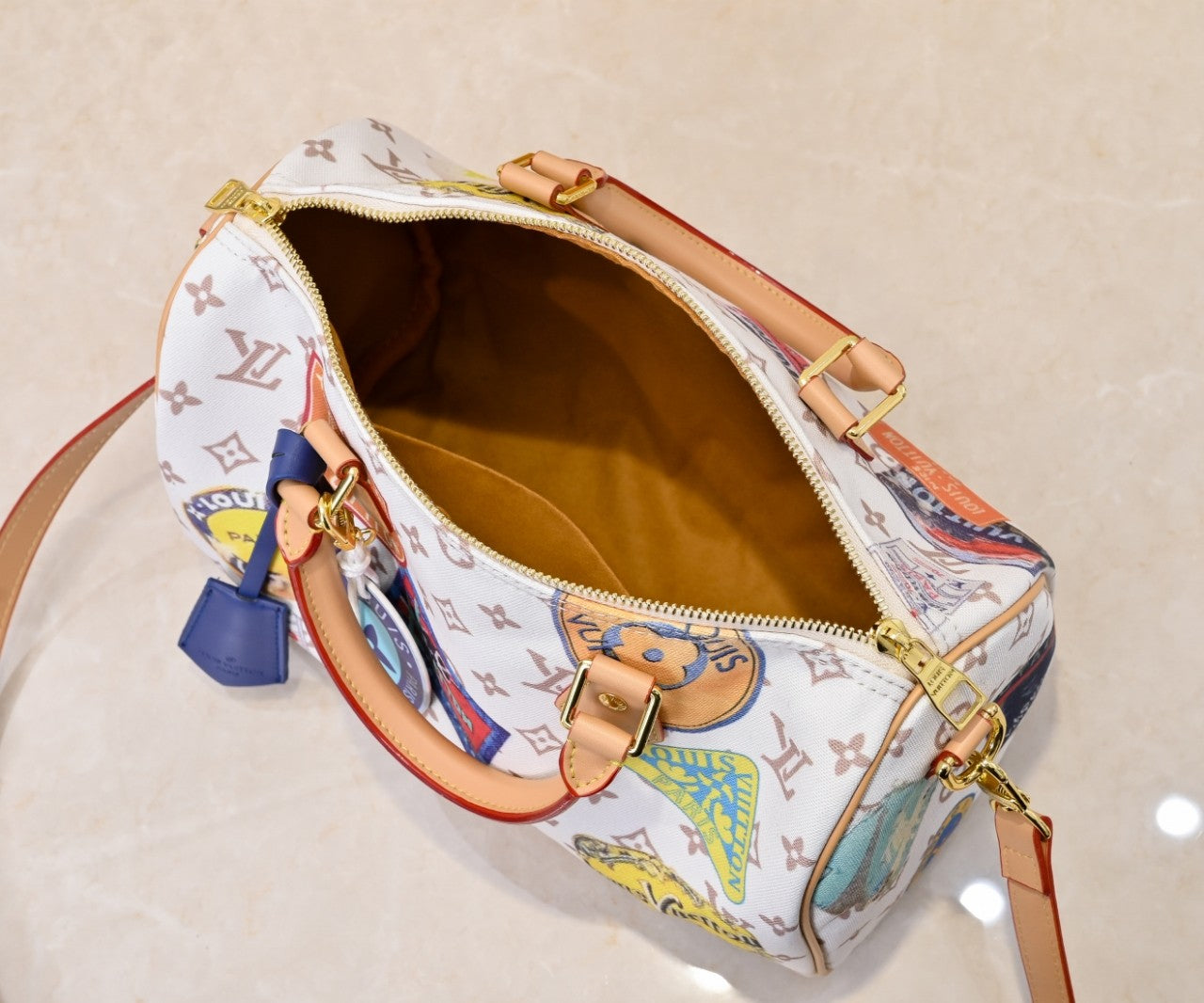 B1N55E21 Popular  Luggage bags