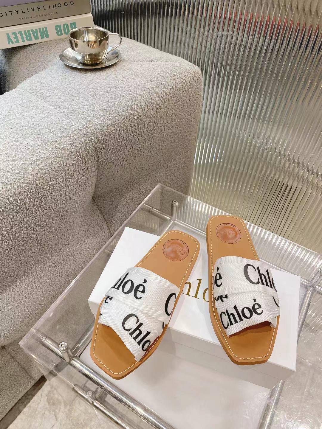 Z2Q55CL53  Popular  leather  shoes