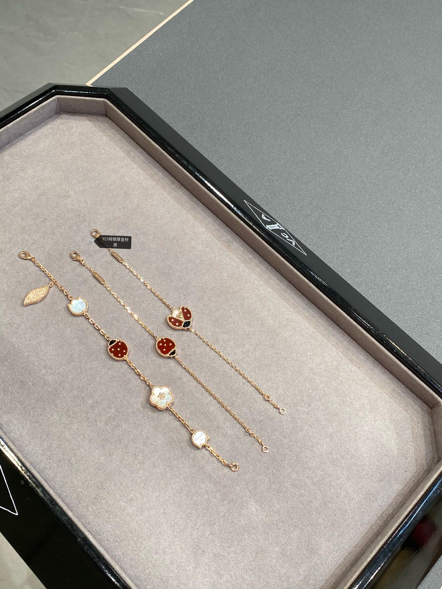 X5X94VA192K  Popular    high quality rings,earrings, bracelets,necklaces