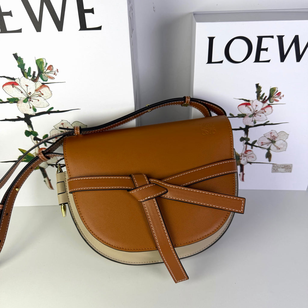 B1R76A27 Popular  leather bag