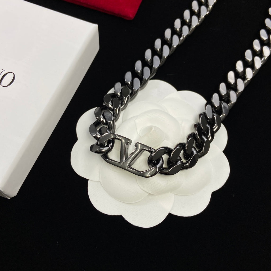 X1Z54VL4460X  Popular   Necklaces