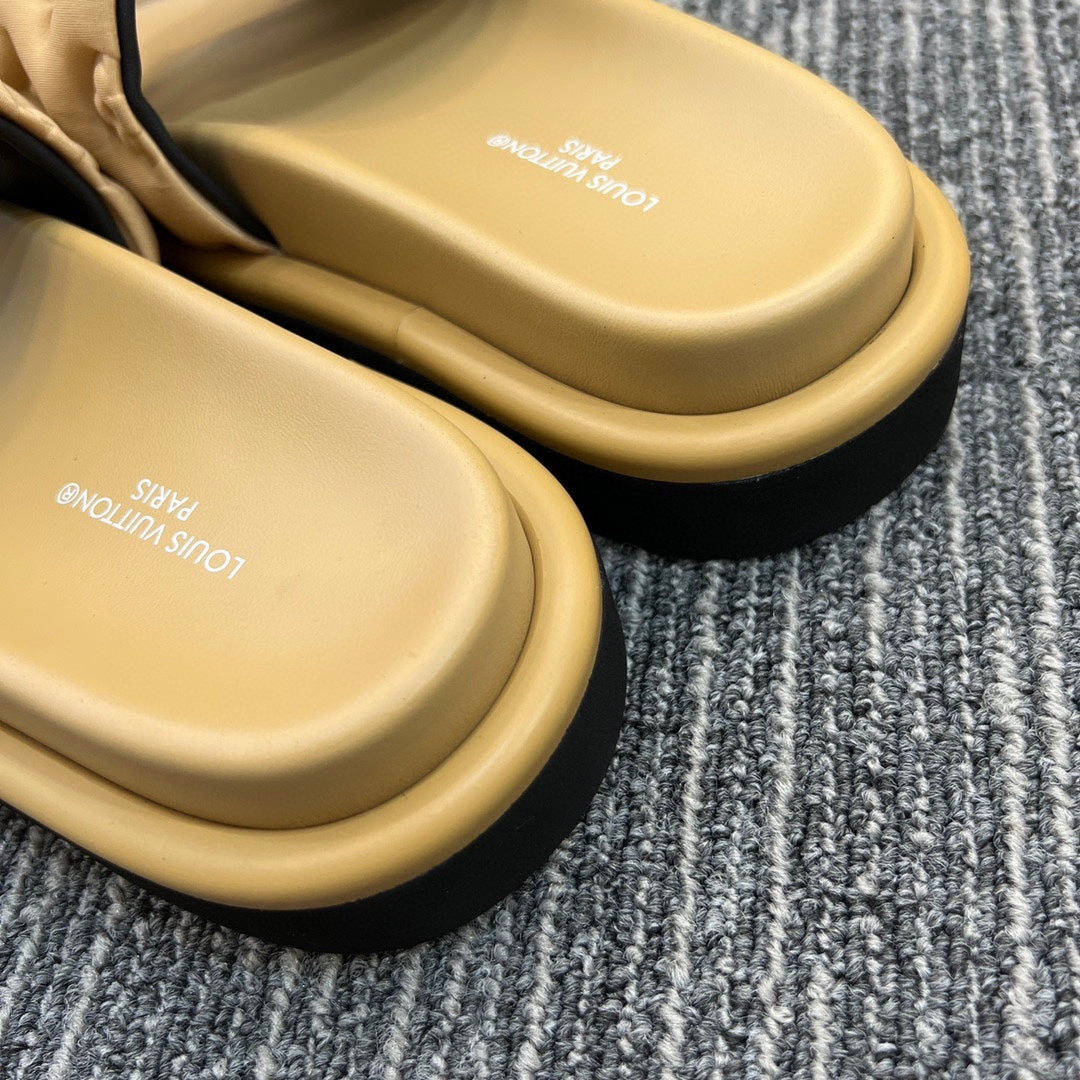 Z5YE116 Popular Slippers
