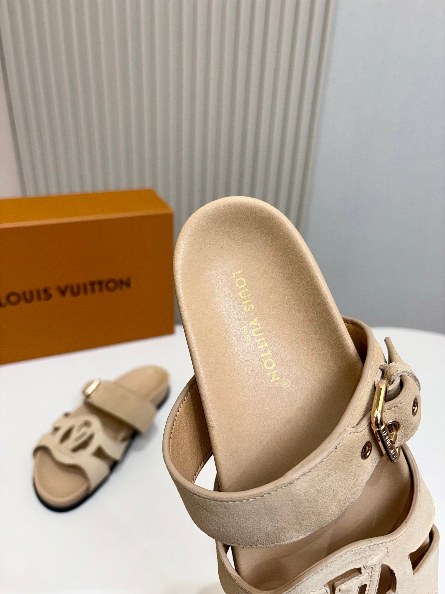 Z2R76E29 Popular high-quality leather shoes