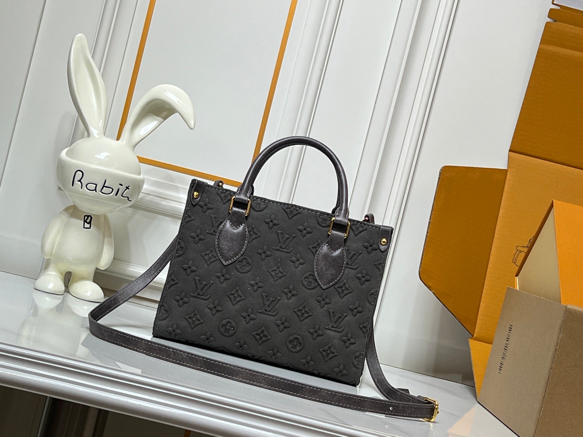 B1R115E156 Popular bag