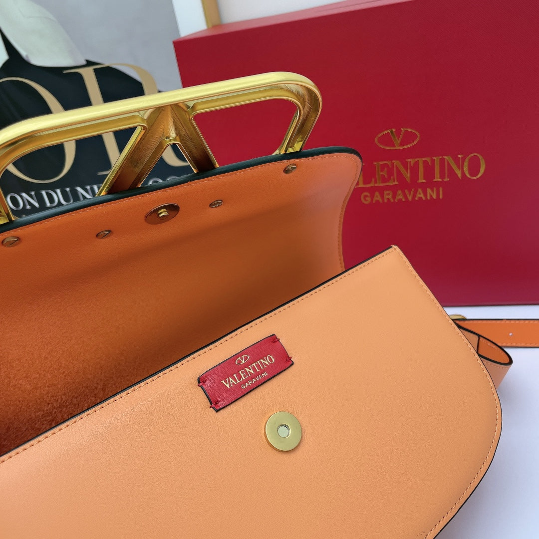 B5X111VL45 Popular  leather bag 