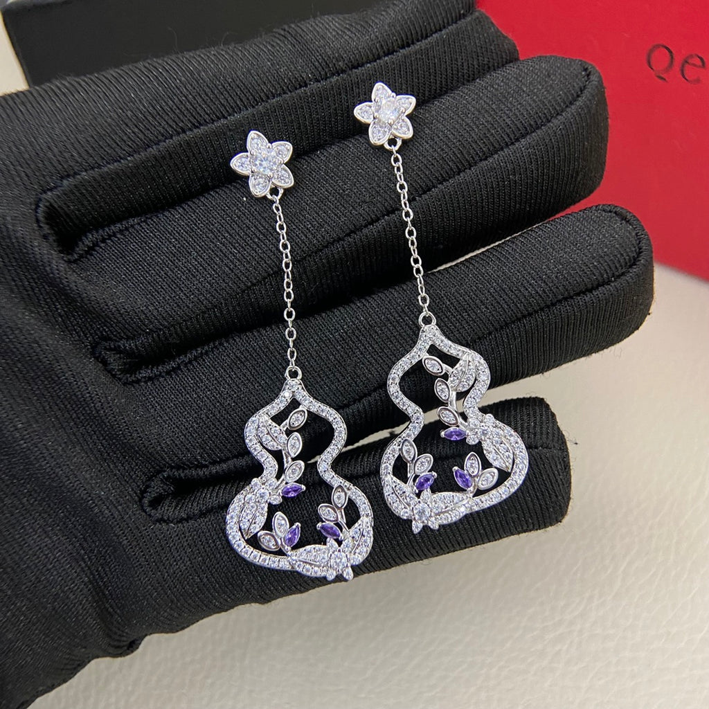 X1Z95A18E Popular Earrings
