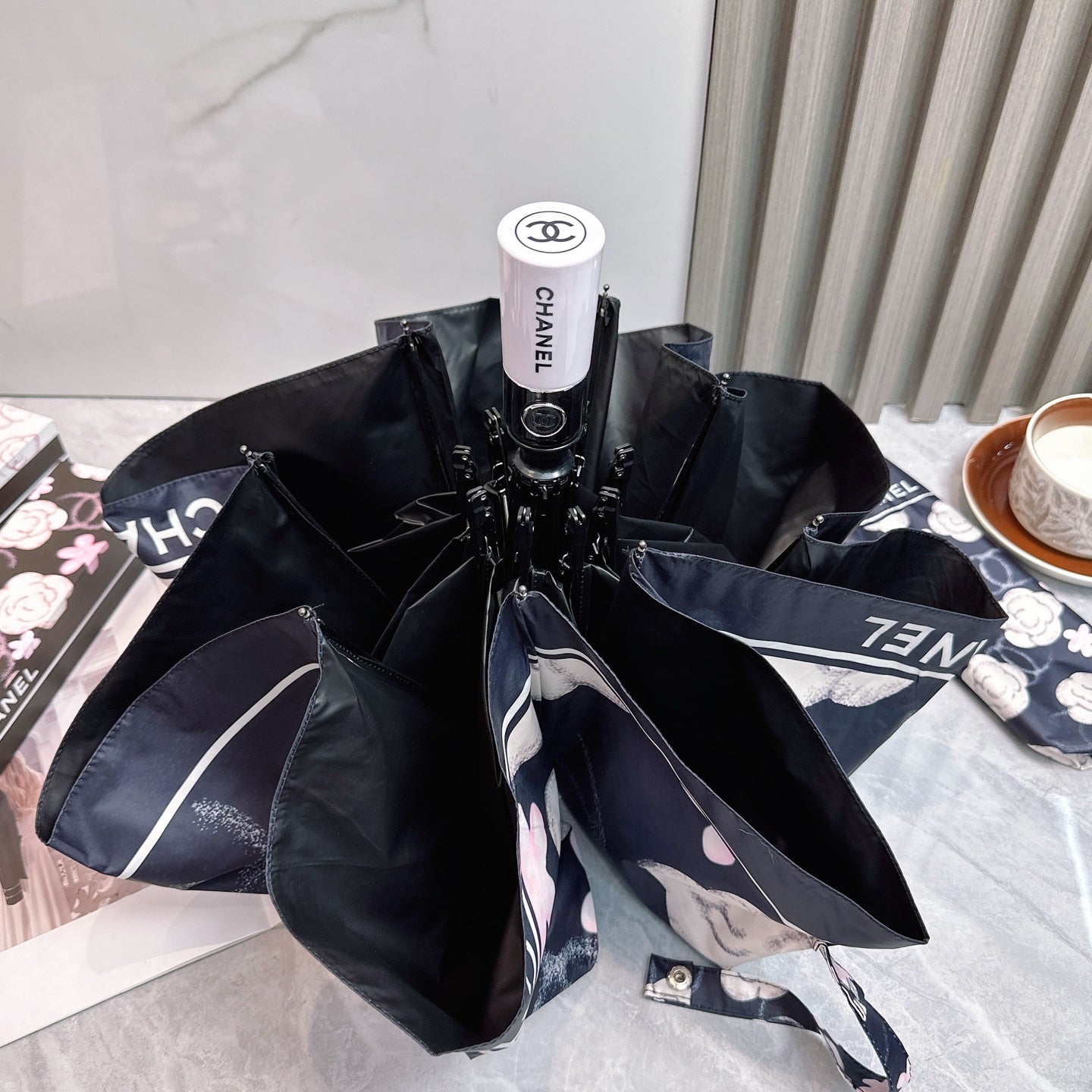 J1R85C40 Popular UV resistant umbrella