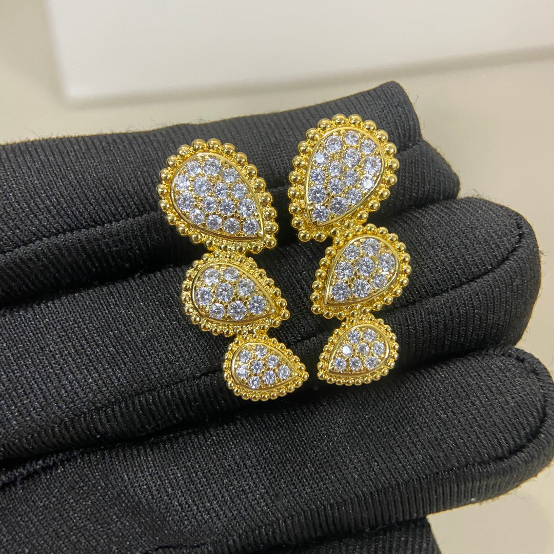 X1Z95A32E Popular Earrings