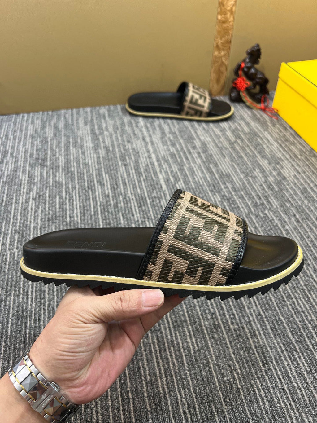 Z5XF105 Popular Slippers