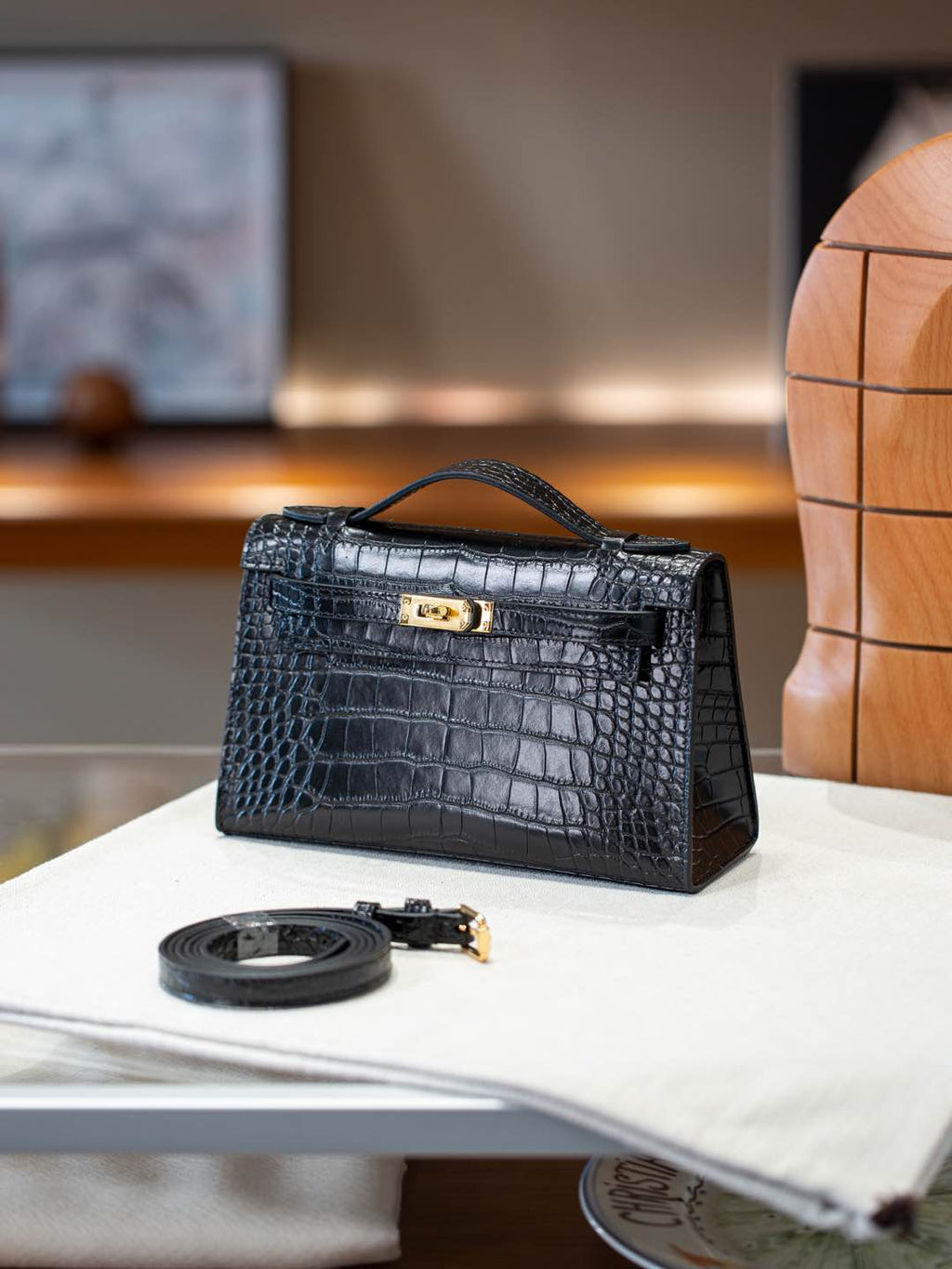 B1R66A4 Popular leather bag