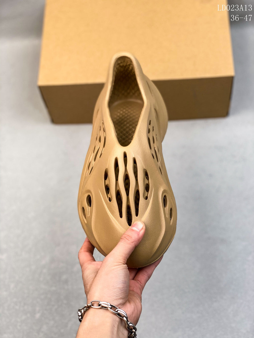 Z4A18 Popular shoes
