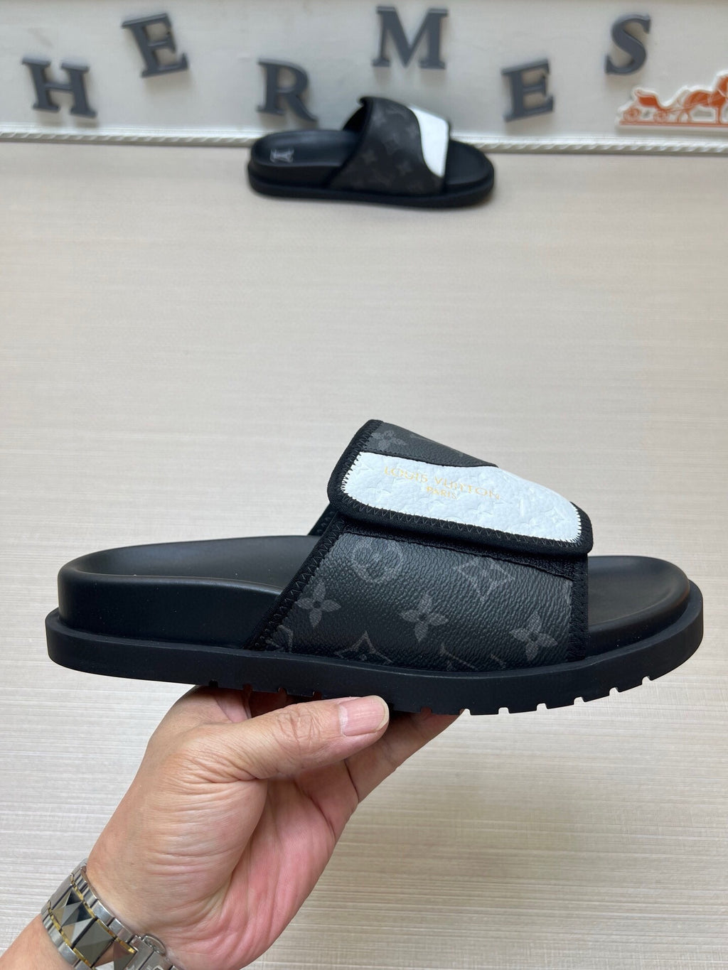 Z5WE250  Popular Slippers