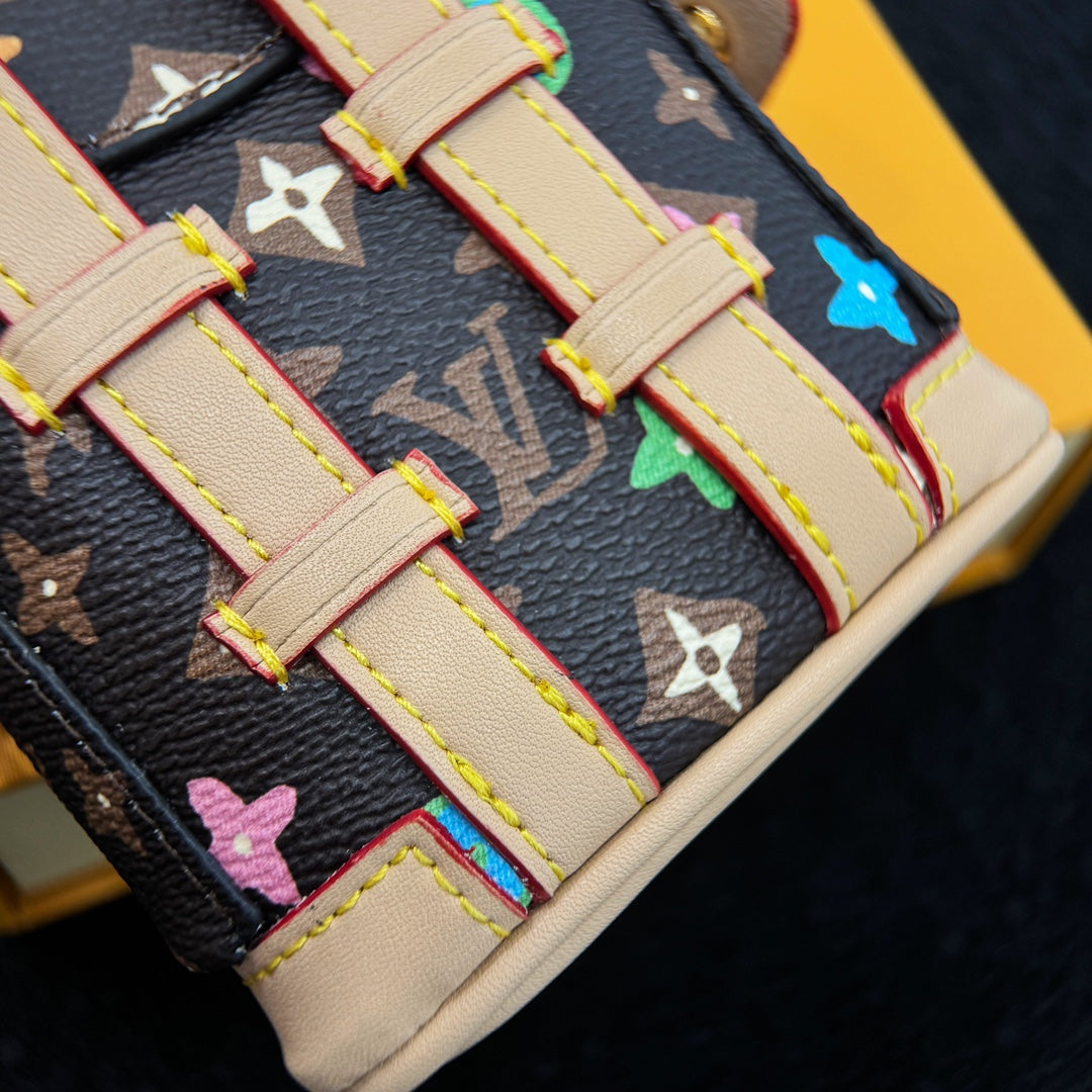 A1Z105E6 Popular bag 's charms accessories