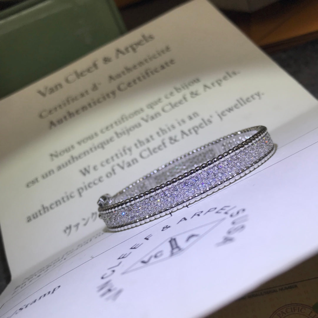 X5Q85VC71K  Popular Bracelets