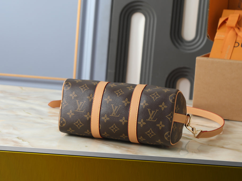 B1R76E52 Popular leather bag