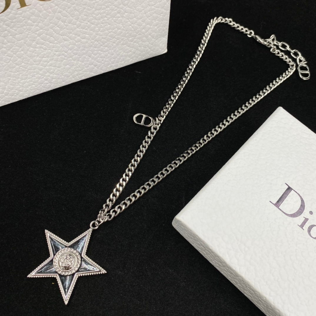 X1Q85D115X Popular Necklace