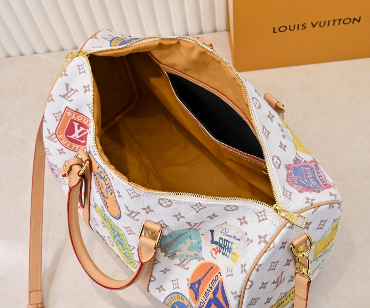 B1N55E21 Popular  Luggage bags