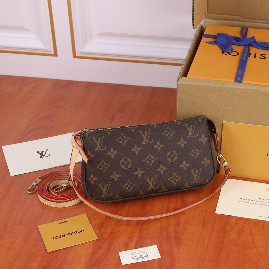 B1X102E17 Popular  leather bag 