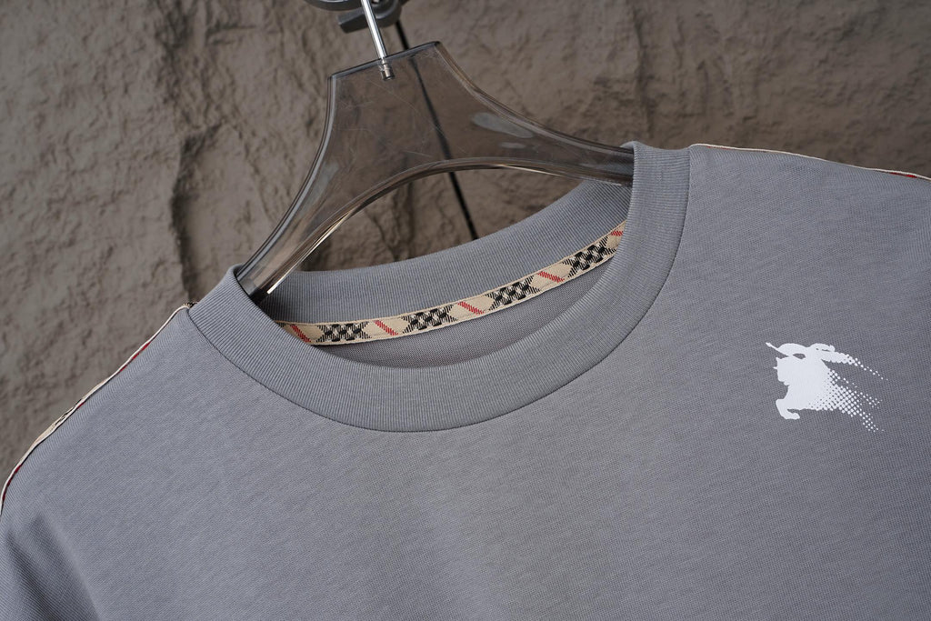 U1R86R7 Popular T-shirts