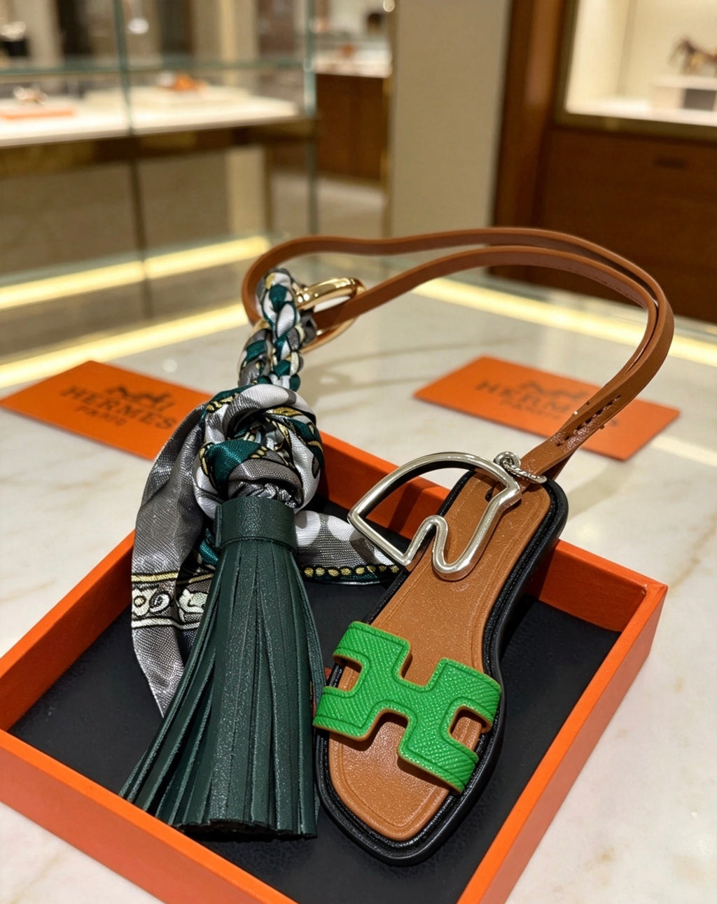 A1R76H105 Popular bag 's charms accessories