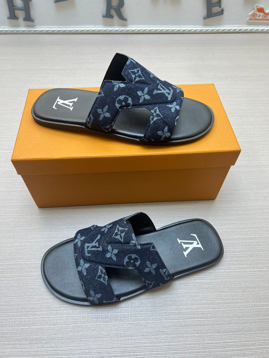 Z5ZE29 Popular slippers