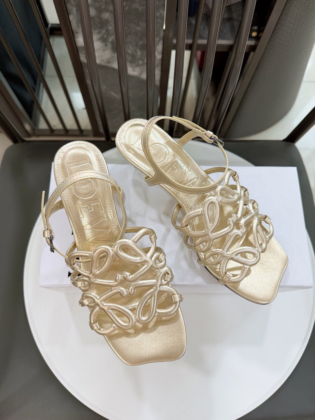 Z2R76A12 Popular high-quality  leather shoes