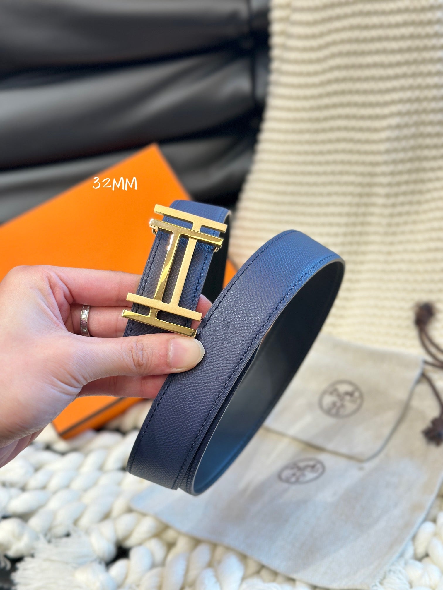 P1W15H191 Popular   High quality belt With full package